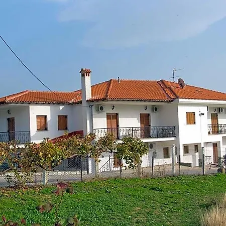 Arsenis Hotel