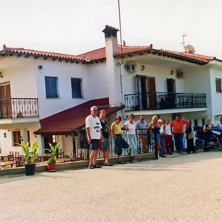 Arsenis Hotel